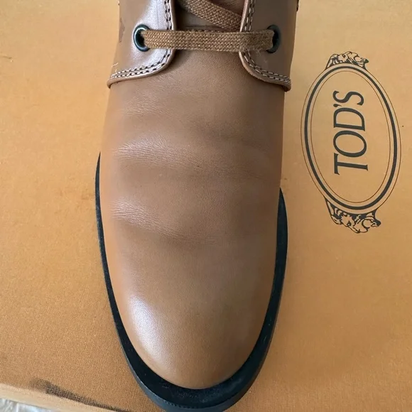 Gorgeous leather Tods lace up boots 61/2 - Picture 7 of 12
